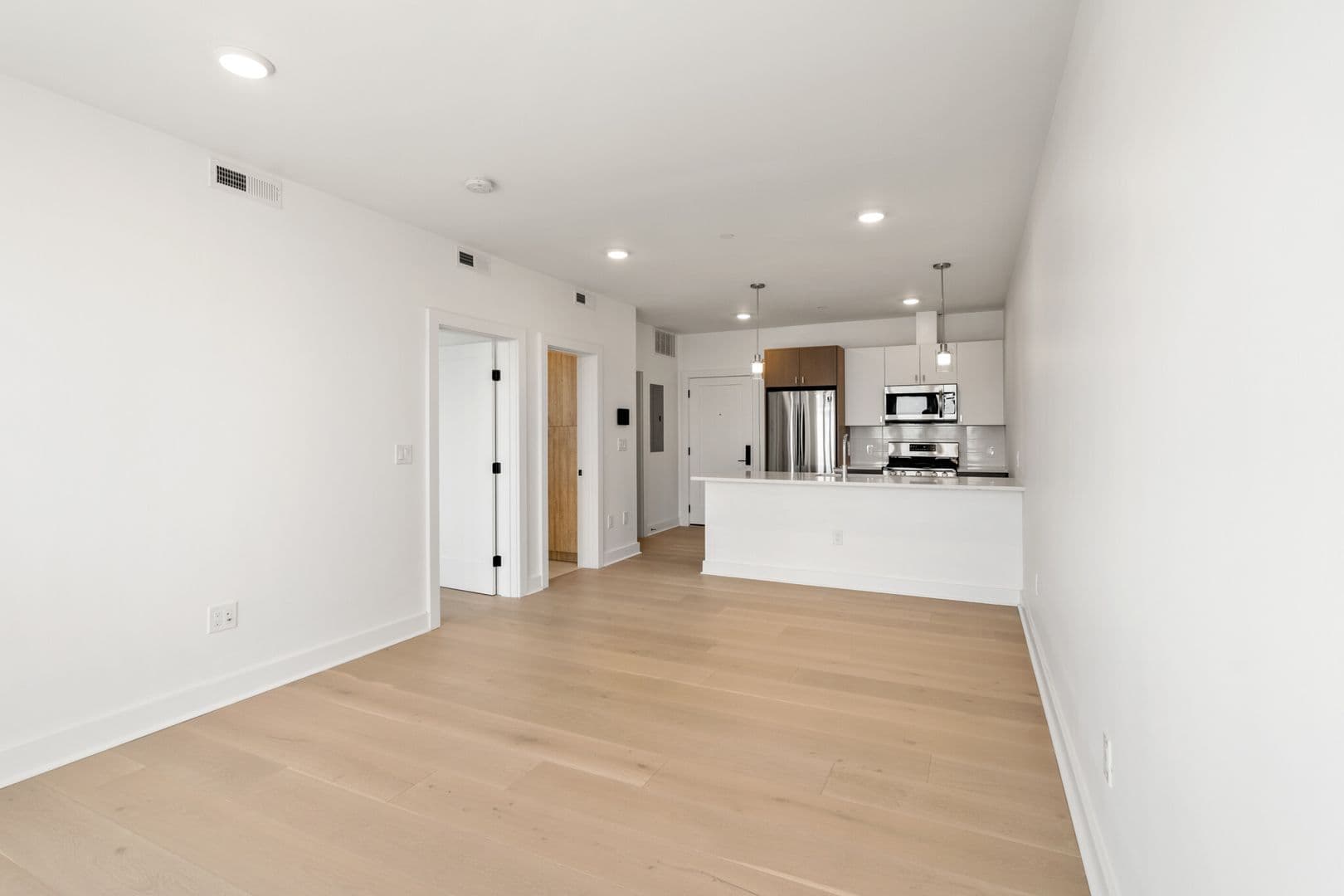 East Boston Apartment: 917 Bennington St
