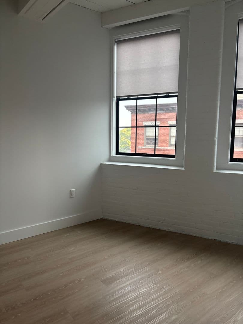 Haverhill Apartment: 86 Essex St.