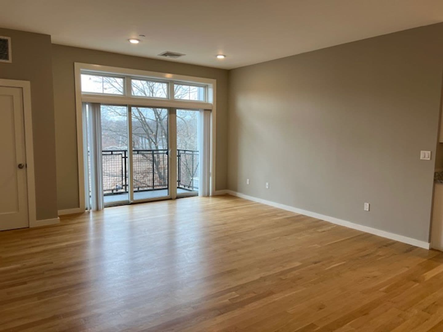 Wakefield Apartment: 600 North Ave