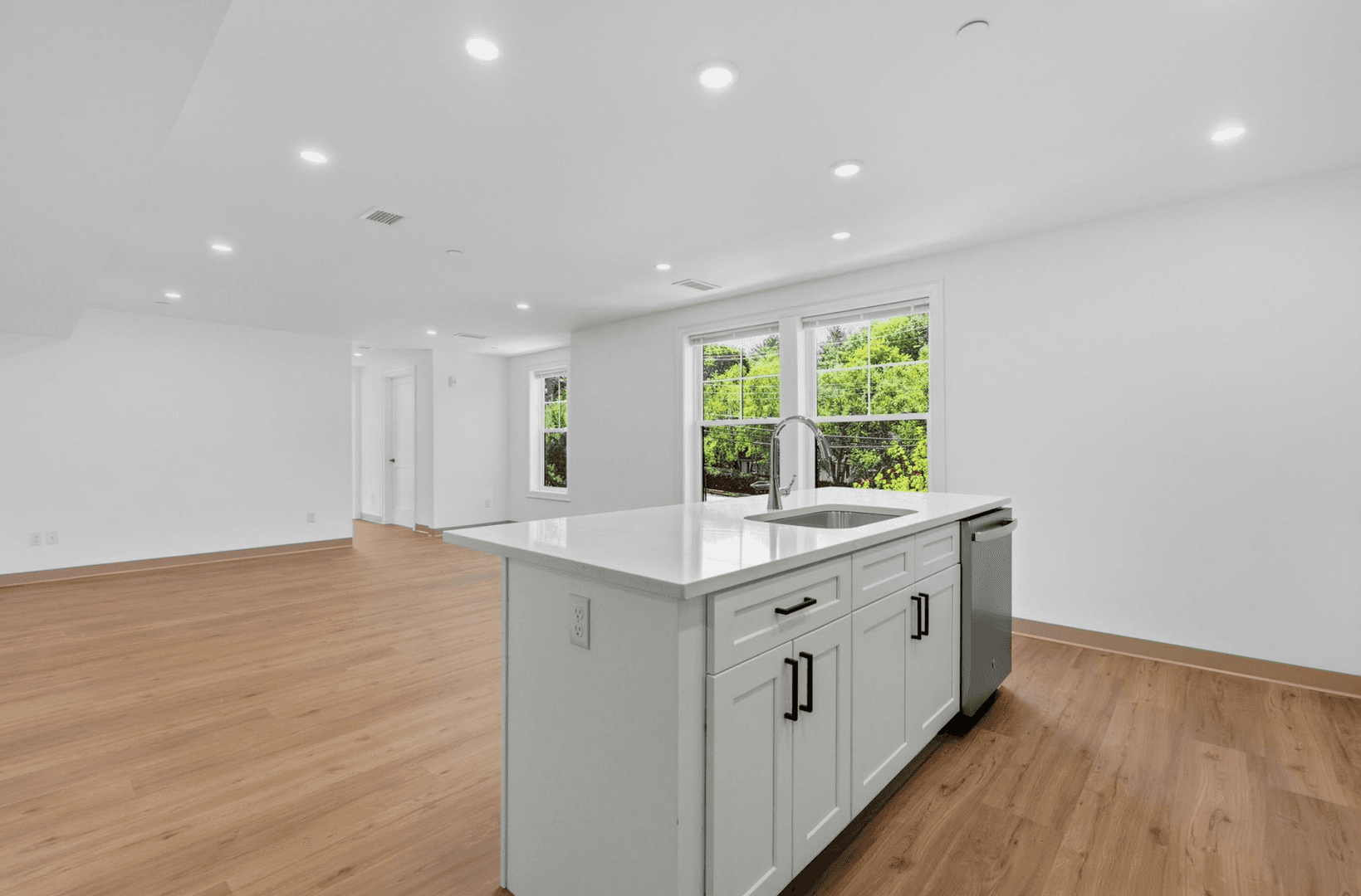 Natick Apartment: 26 Union Street