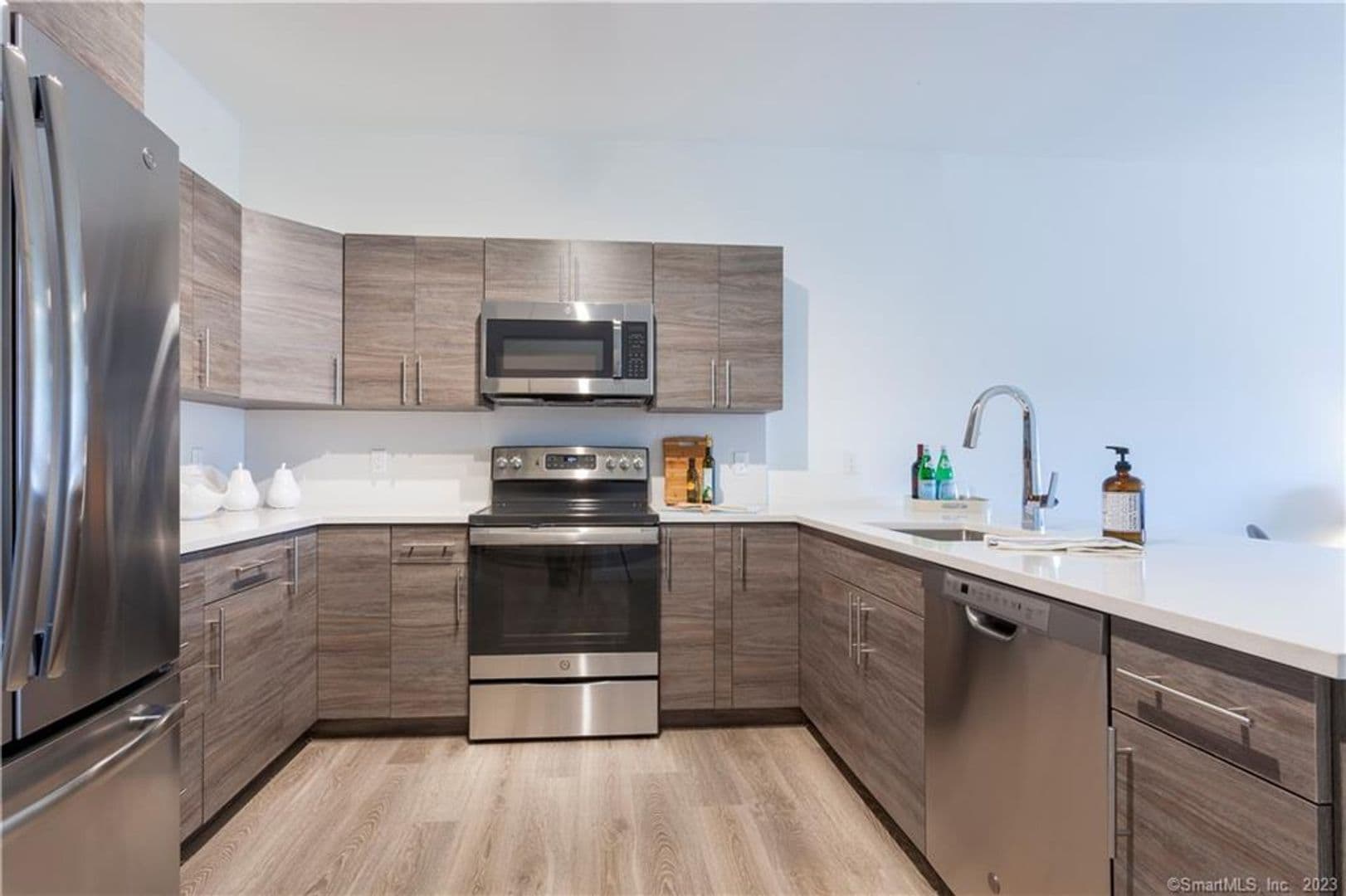 Fairfield Apartment: 1675 Post Road