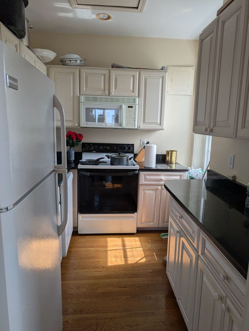 Boston Apartment: 2 Louisburg Square