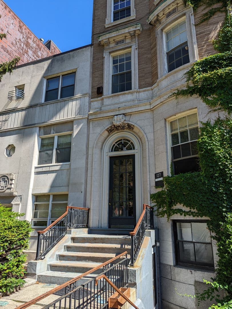 Boston Apartment: 127 Bay State Road