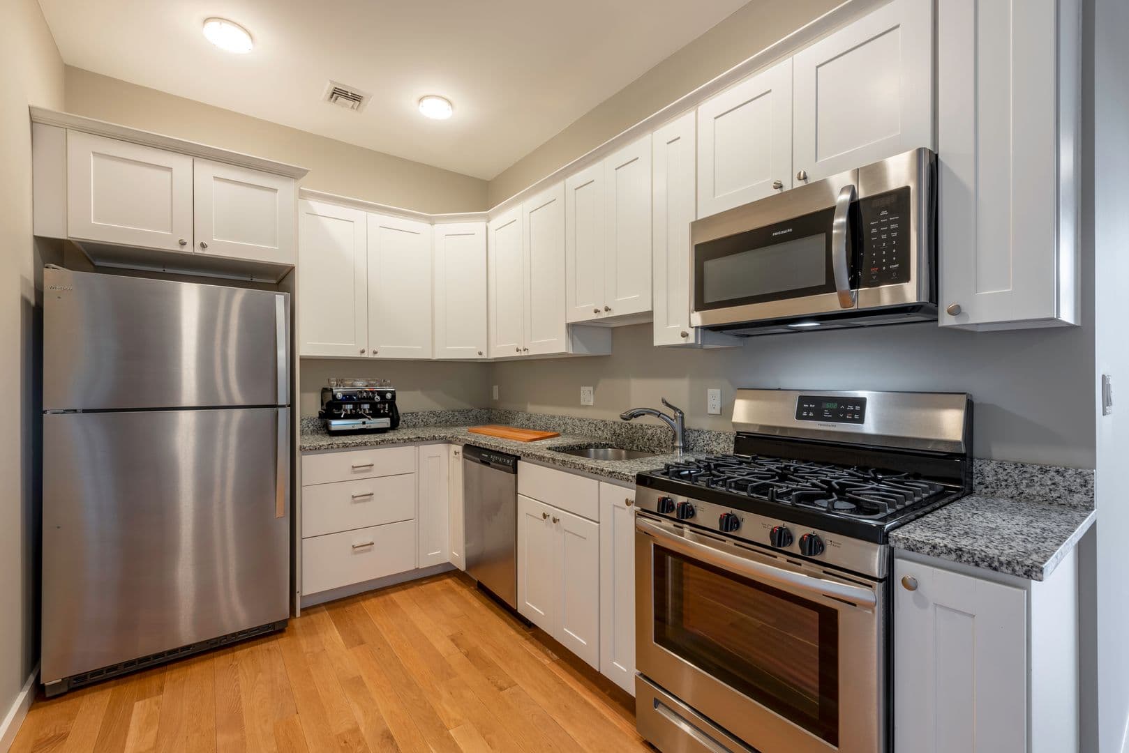 Wakefield Apartment: 598 North Ave