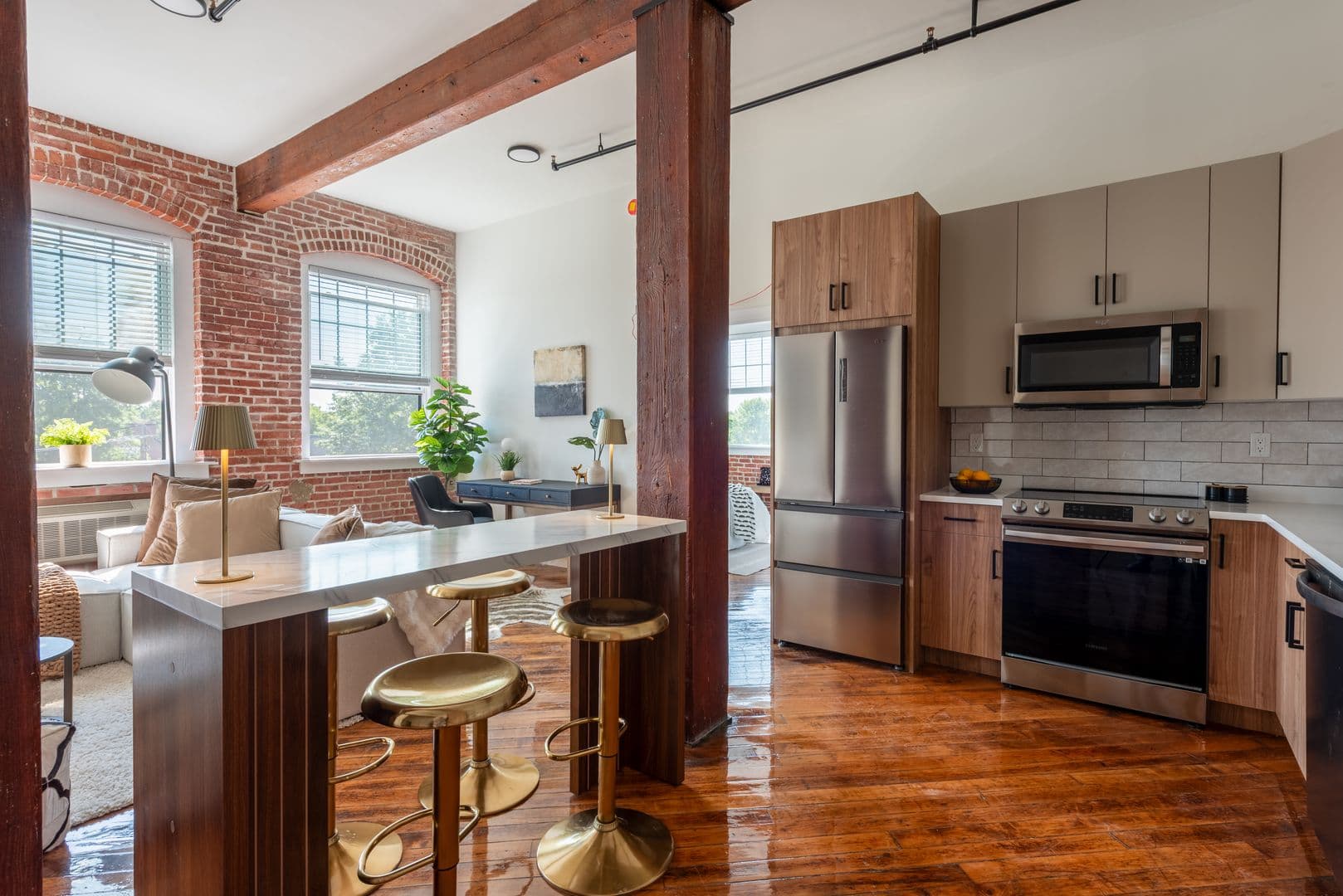 Brockton Apartment: 157 Centre Street