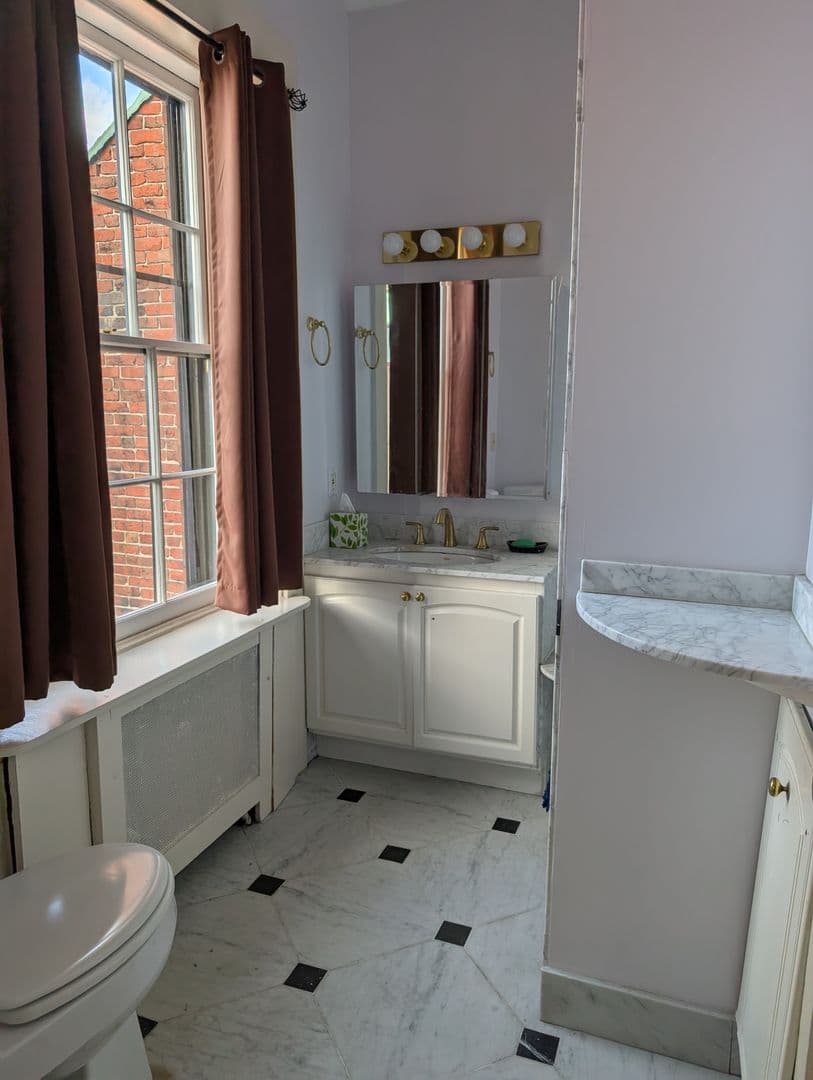 Boston Apartment: 2 Louisburg Square