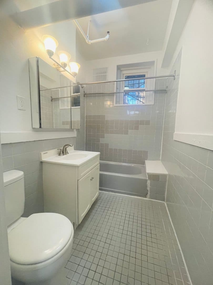 Boston Apartment: 11 Tetlow St