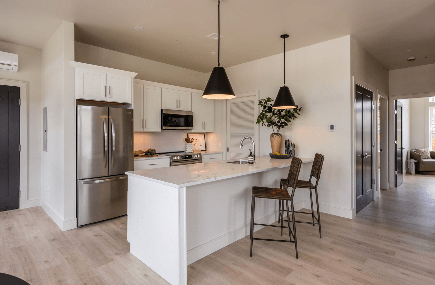 Norwood Apartment: 1223 Washington Street