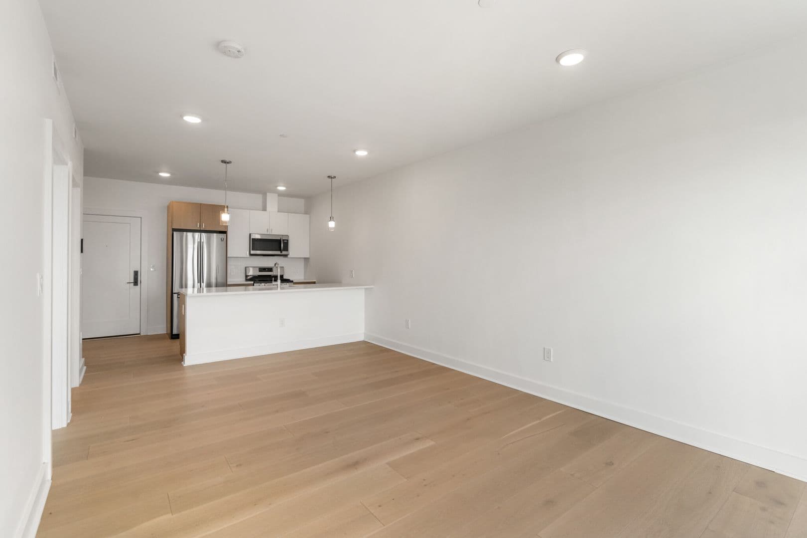 East Boston Apartment: 917 Bennington St