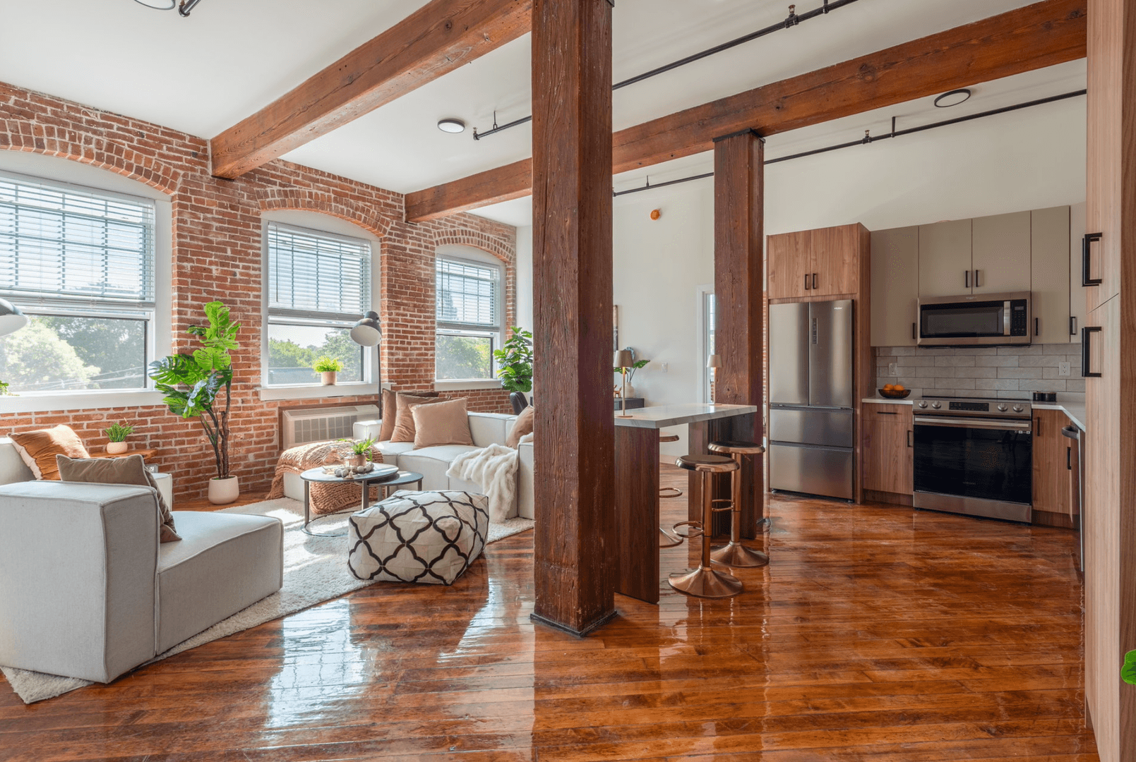 Brockton Apartment: 157 Centre Street