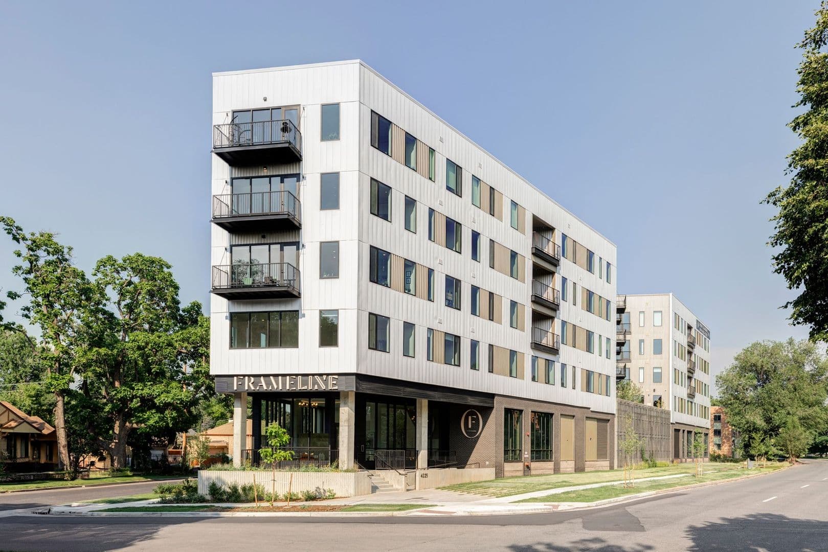 Denver Apartment: 4225 E Hale Pkwy