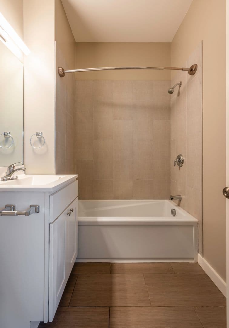 Wakefield Apartment: 600 North Ave