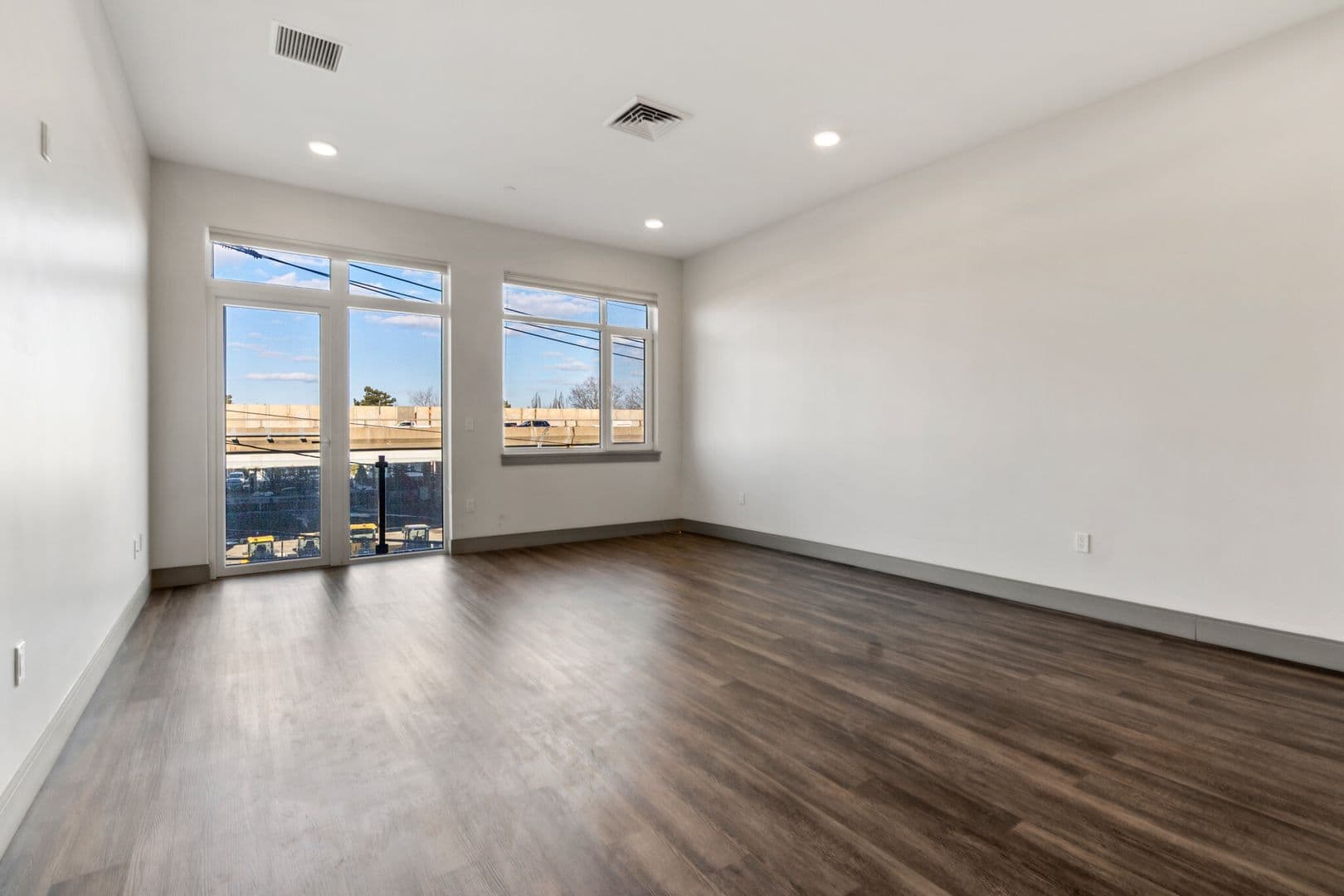 Somerville Apartment: 400 Mystic Avenue