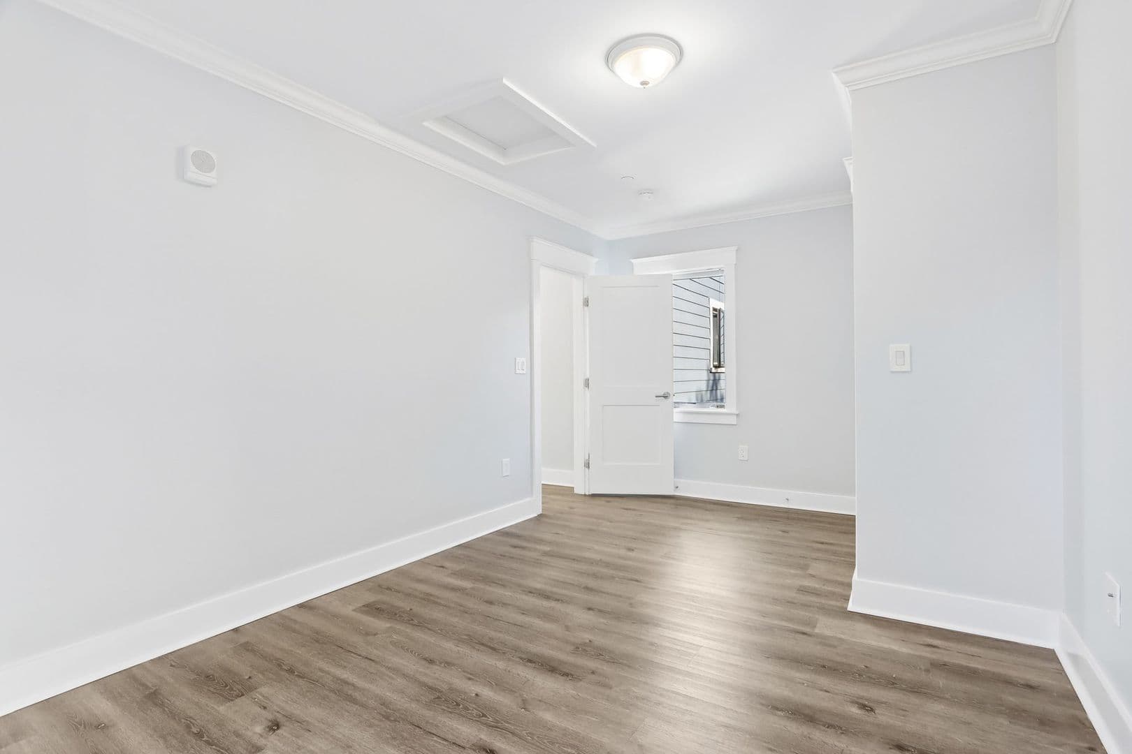 Medfield Apartment: 13-18 Hennery Way