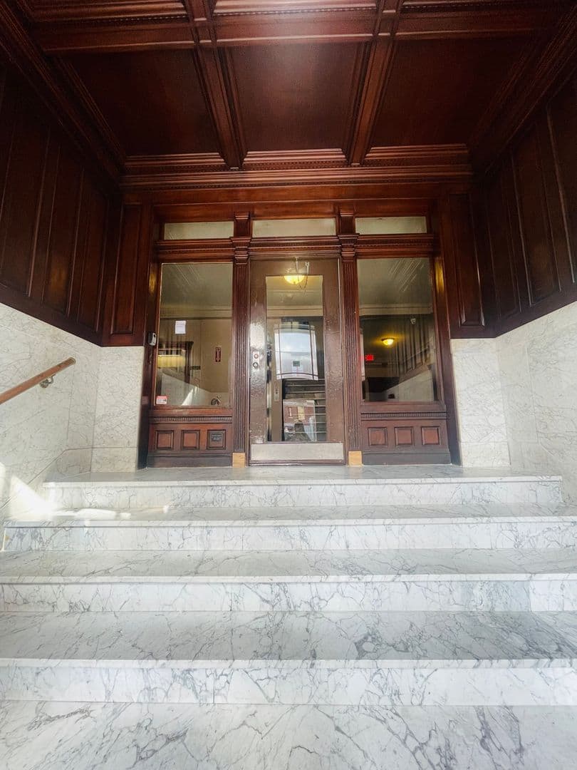 Boston Apartment: 11 Tetlow St