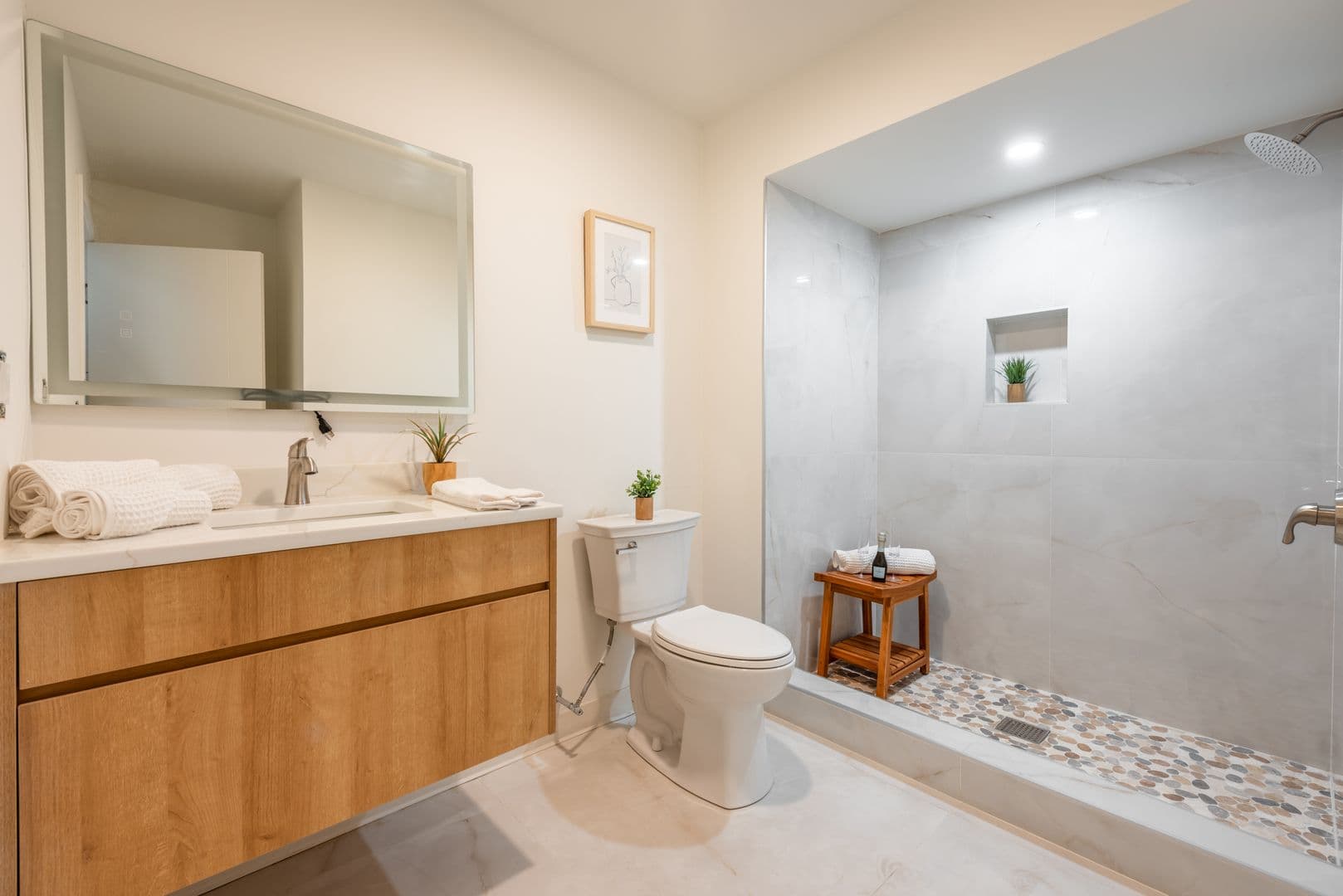 Brockton Apartment: 157 Centre Street