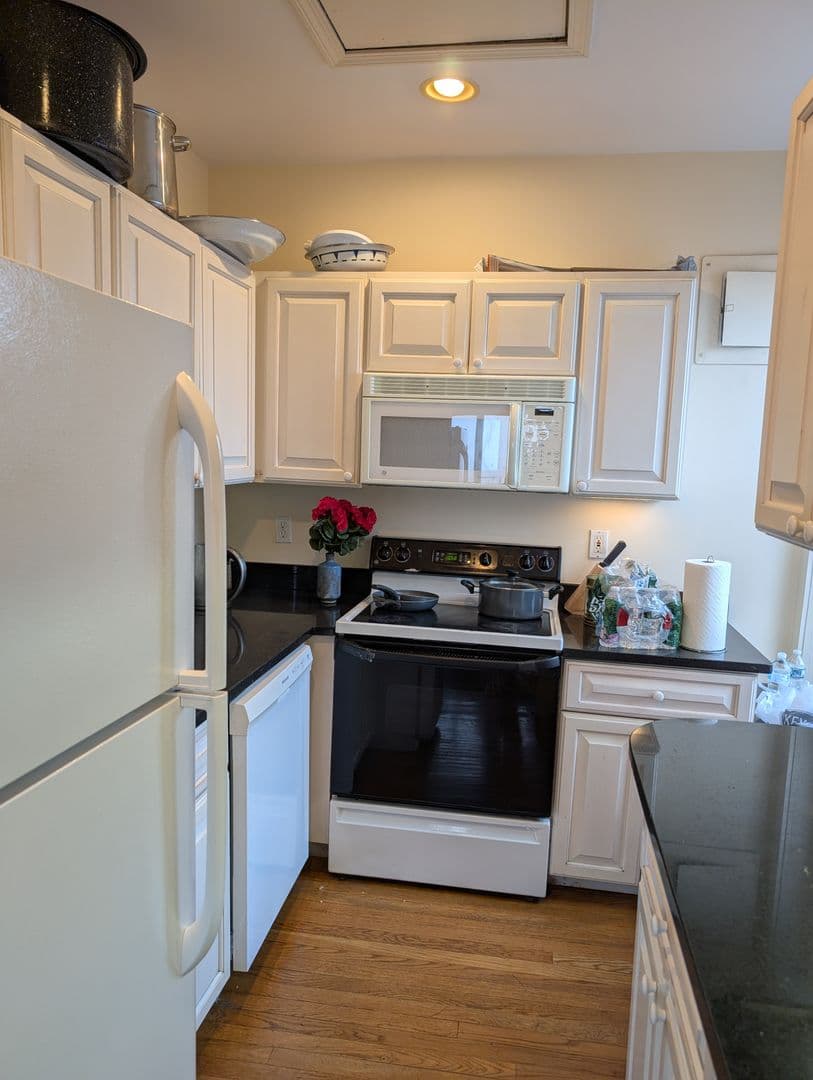 Boston Apartment: 2 Louisburg Square