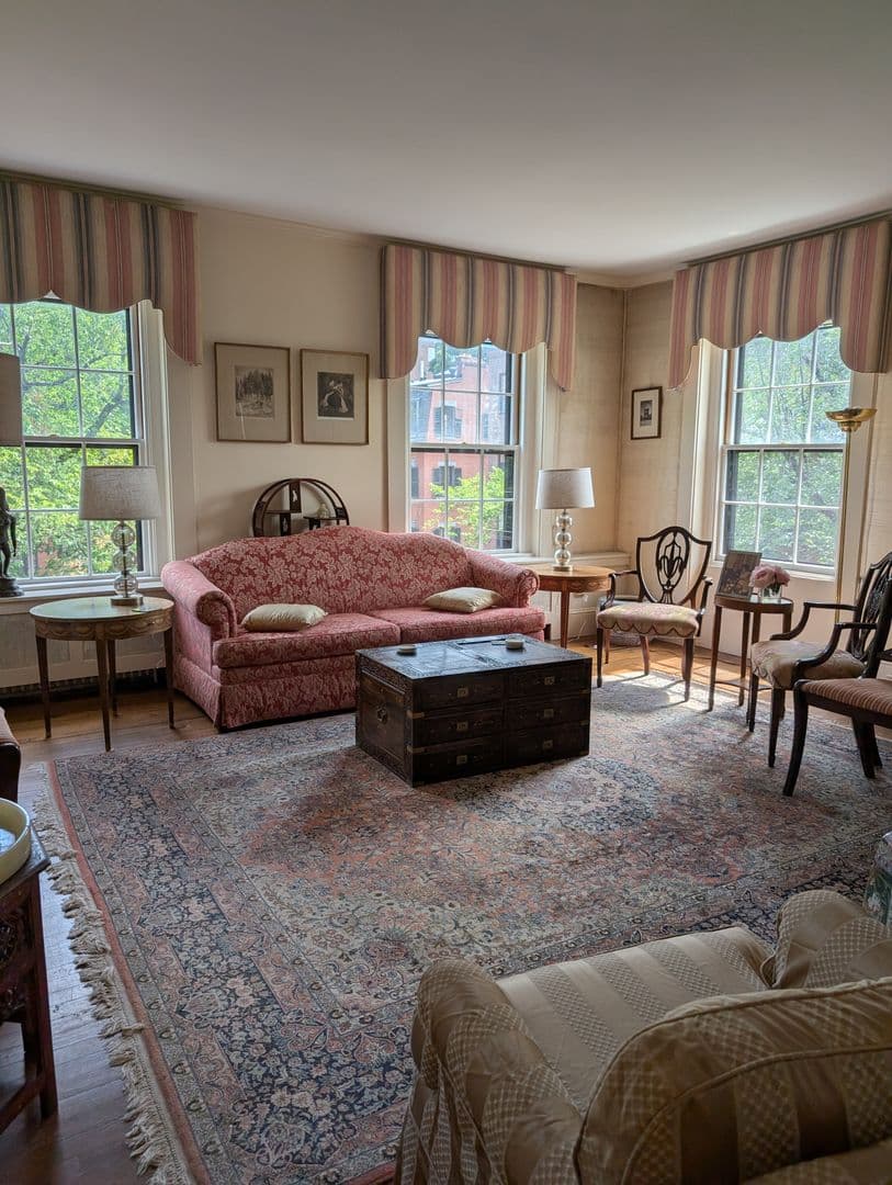 Boston Apartment: 2 Louisburg Square