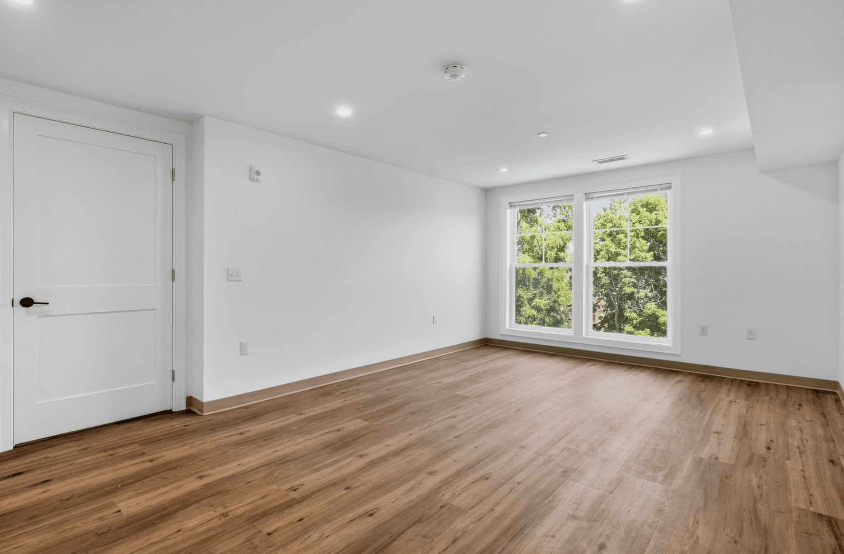 Natick Apartment: 26 Union Street
