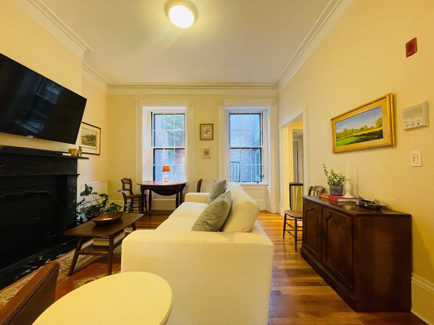 Boston Apartment: 107 Pinckney Street