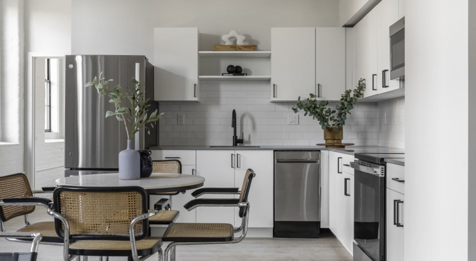 Haverhill Apartment: 86 Essex St.