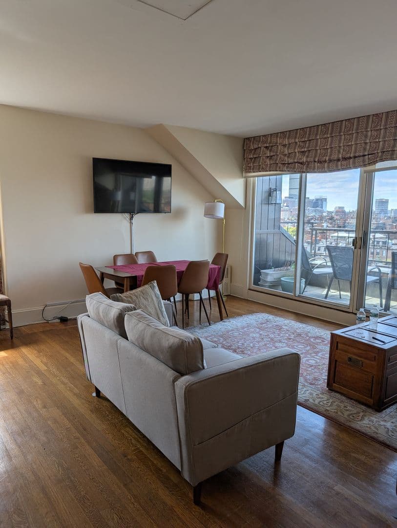 Boston Apartment: 2 Louisburg Square