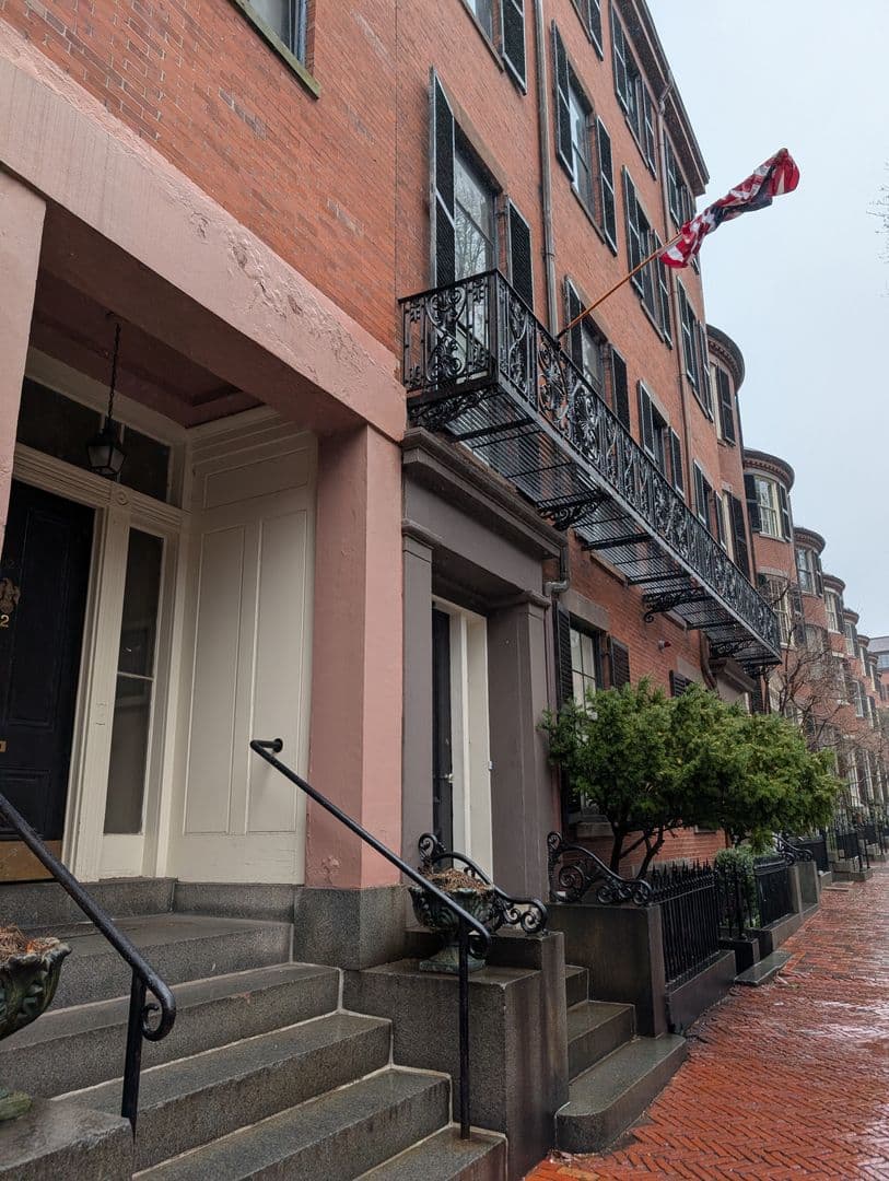 Boston Apartment: 2 Louisburg Square