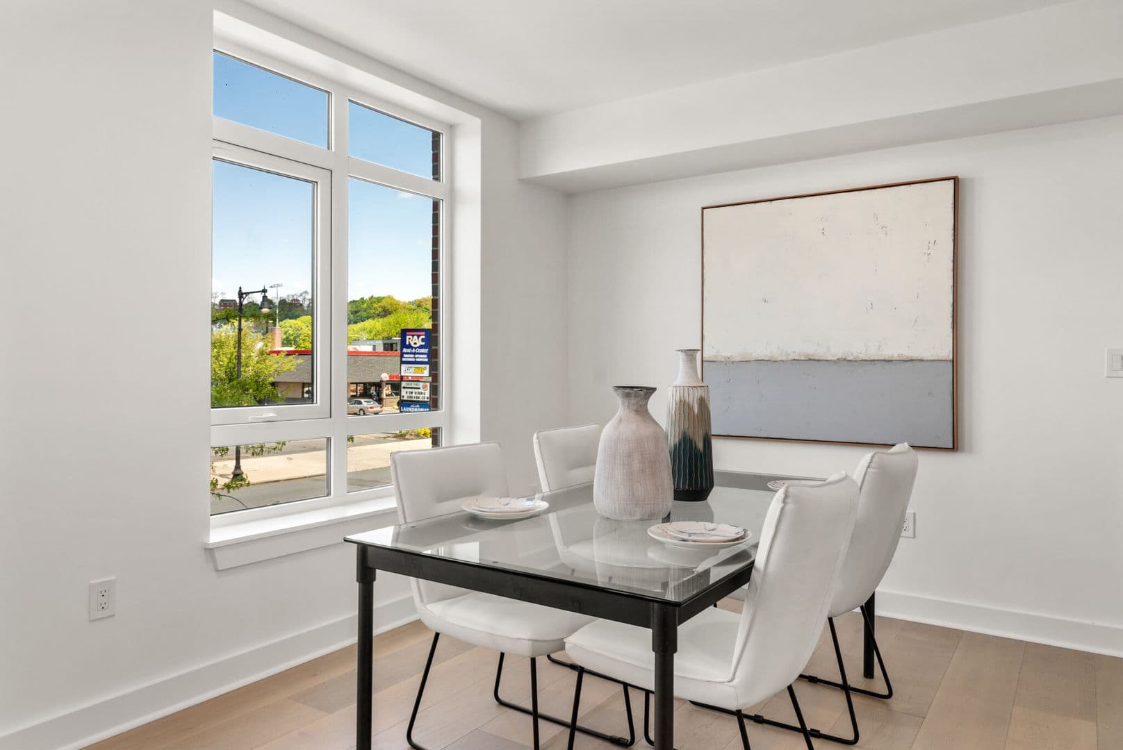 East Boston Apartment: 917 Bennington St
