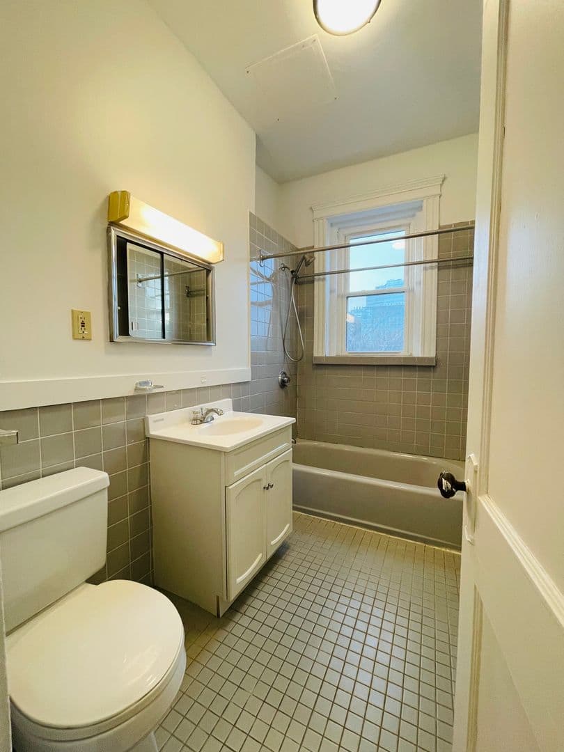 Boston Apartment: 11 Tetlow St