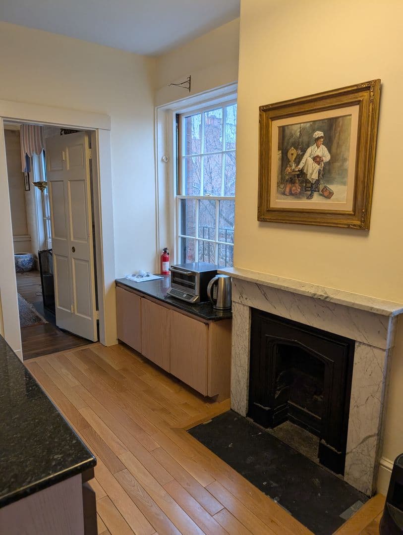 Boston Apartment: 2 Louisburg Square