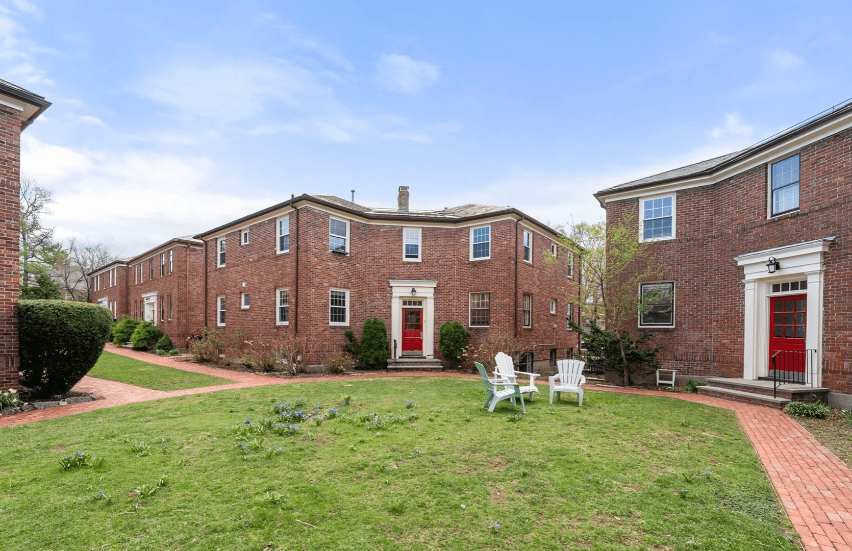 Cambridge Condo: 5 Garden Court