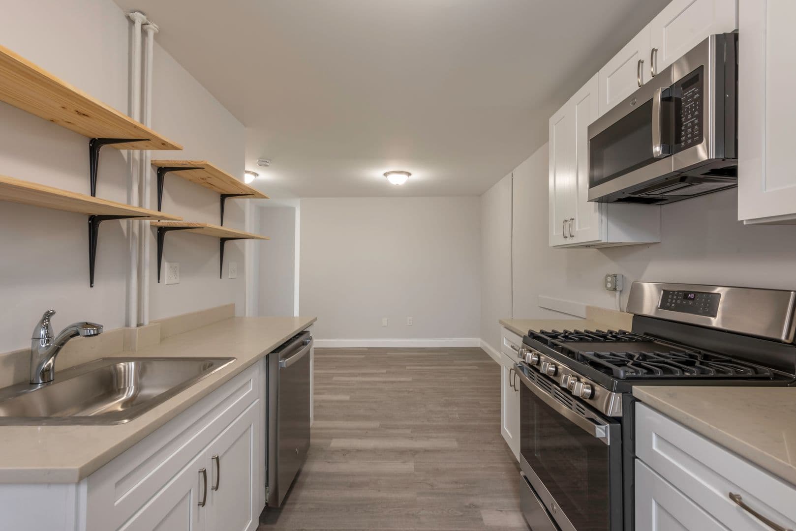 Medford Apartment: 208 Main St.