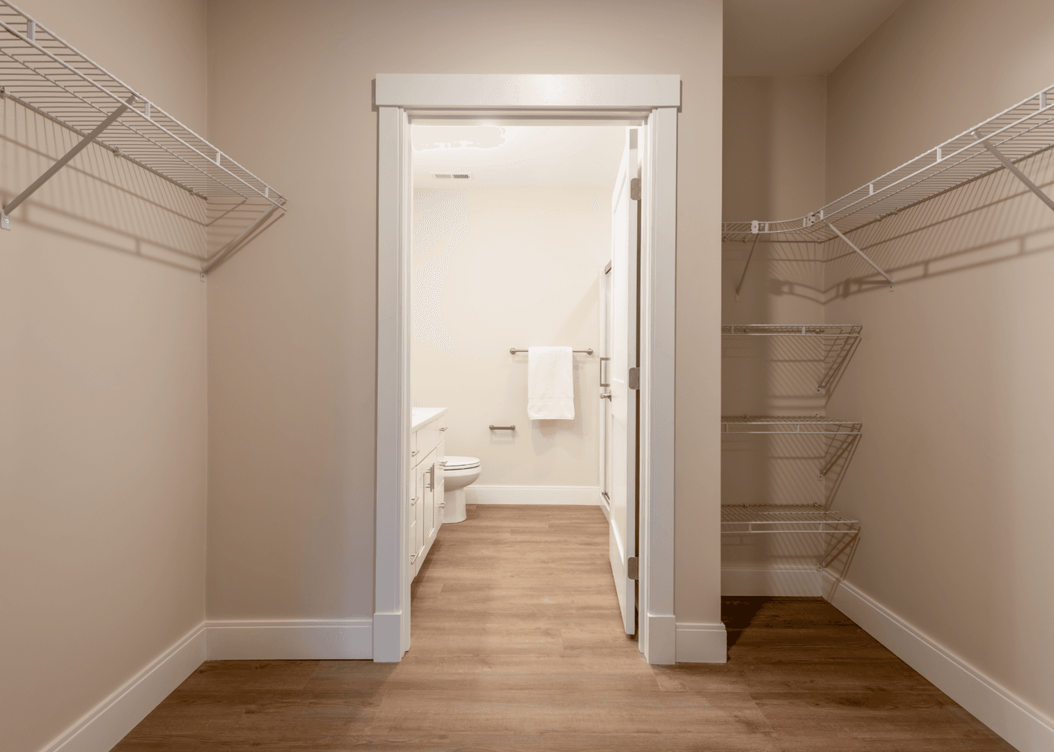 Milton Apartment: 936 Brush Hill Road