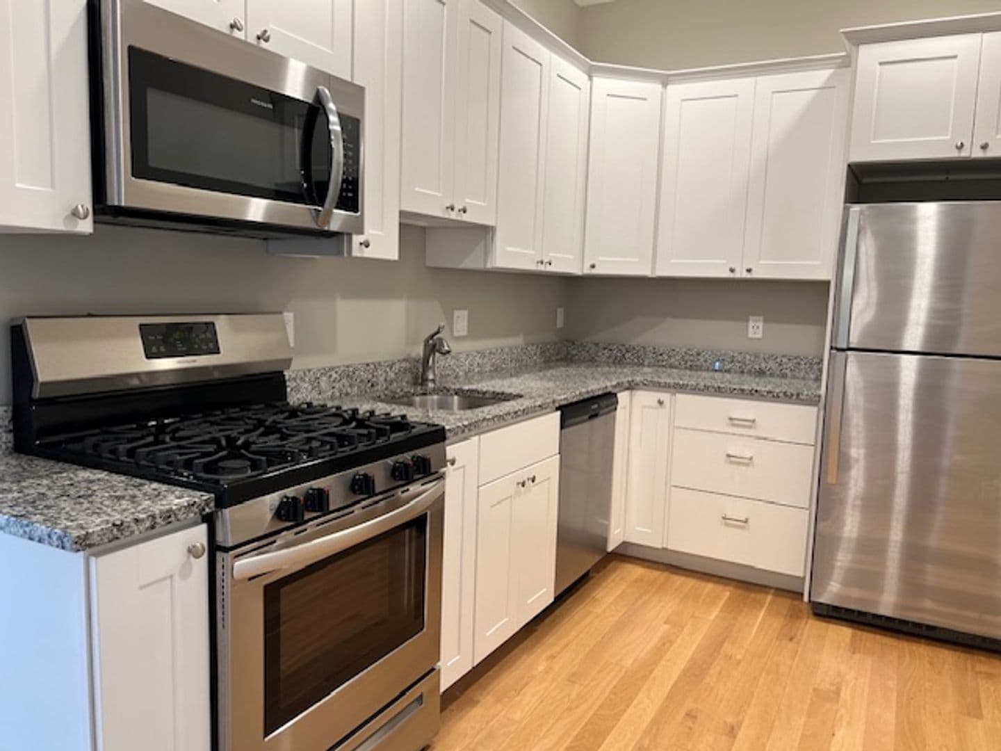 Wakefield Apartment: 600 North Ave