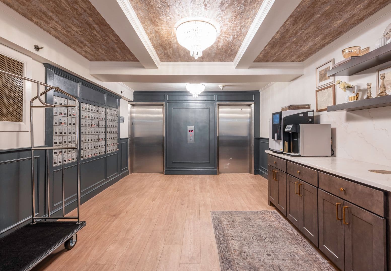 Boston Apartment: 130-140 Bowdoin Street