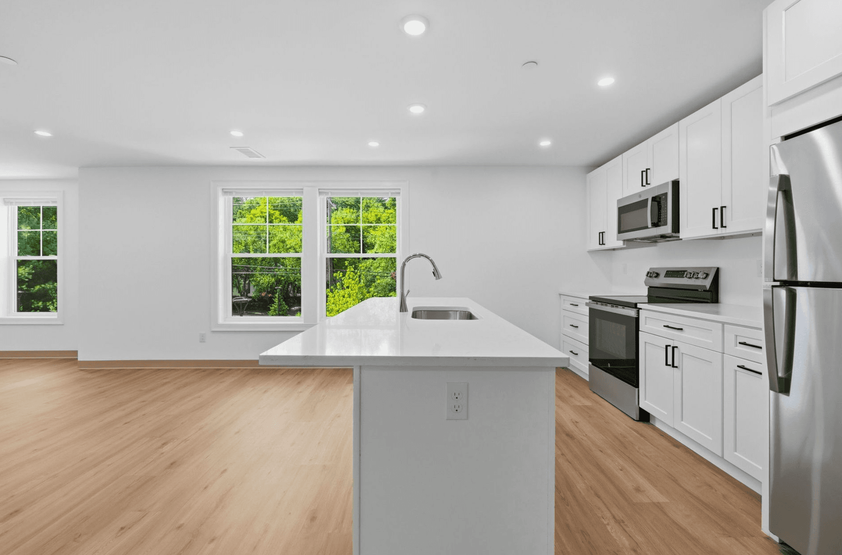 Natick Apartment: 26 Union Street