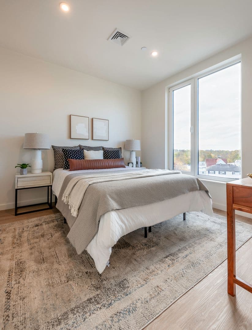 Revere Apartment: 810 Washington Ave