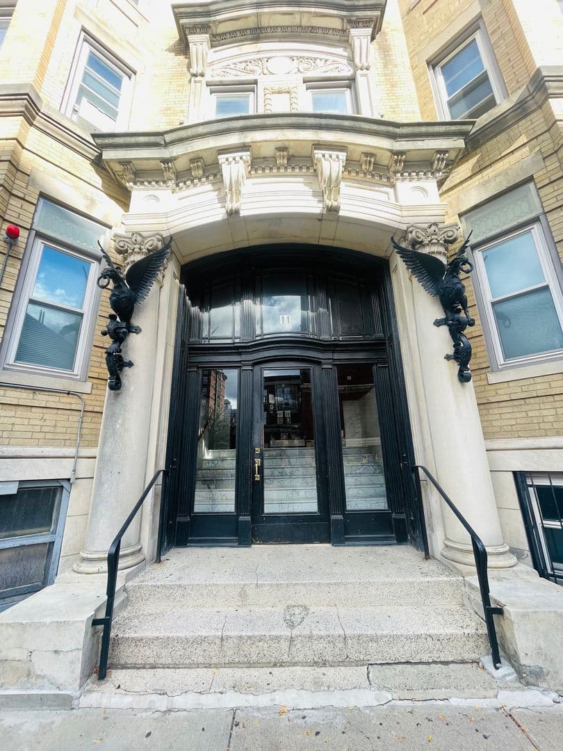 Boston Apartment: 11 Tetlow St