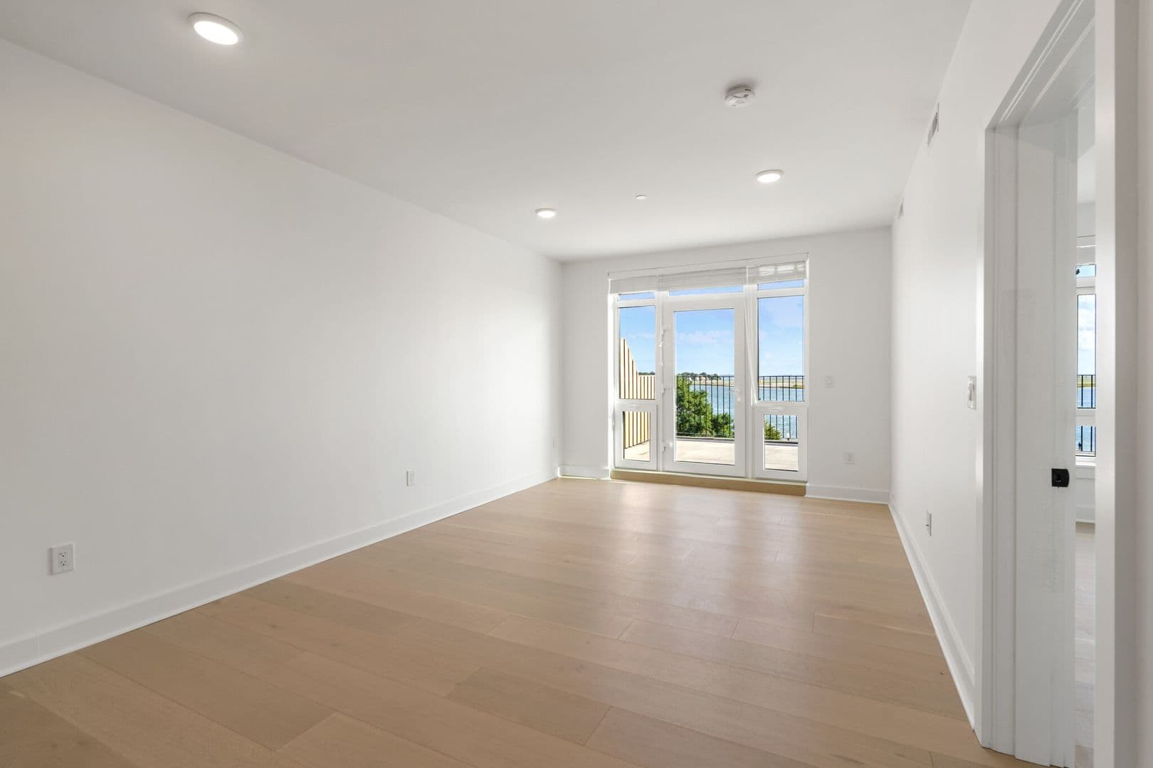 East Boston Apartment: 917 Bennington St