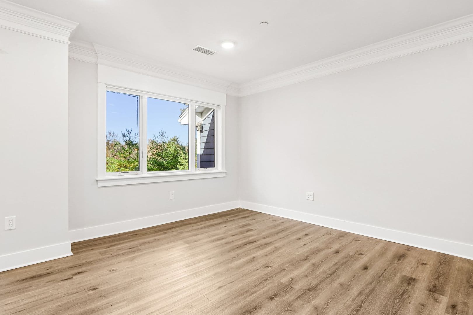 Medfield Apartment: 13-18 Hennery Way