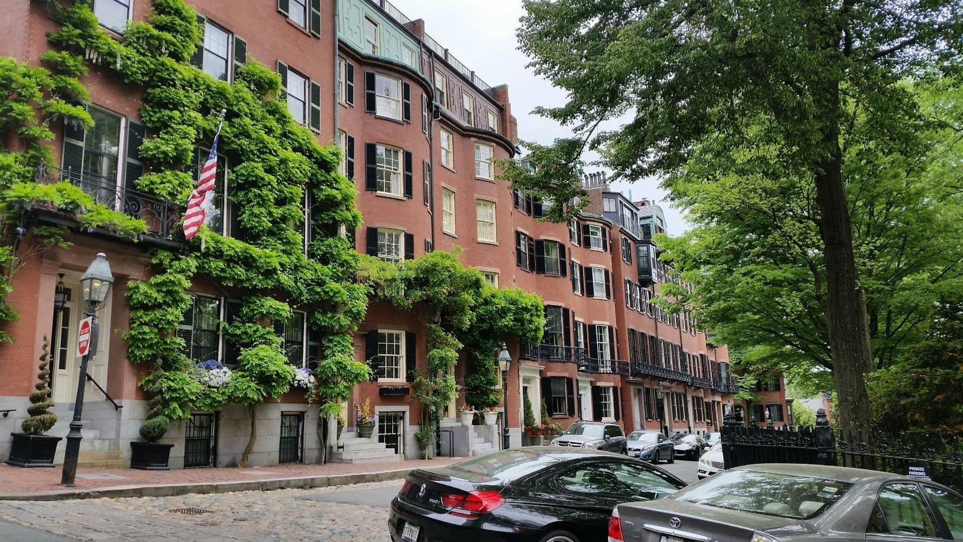 Boston Apartment: 2 Louisburg Square