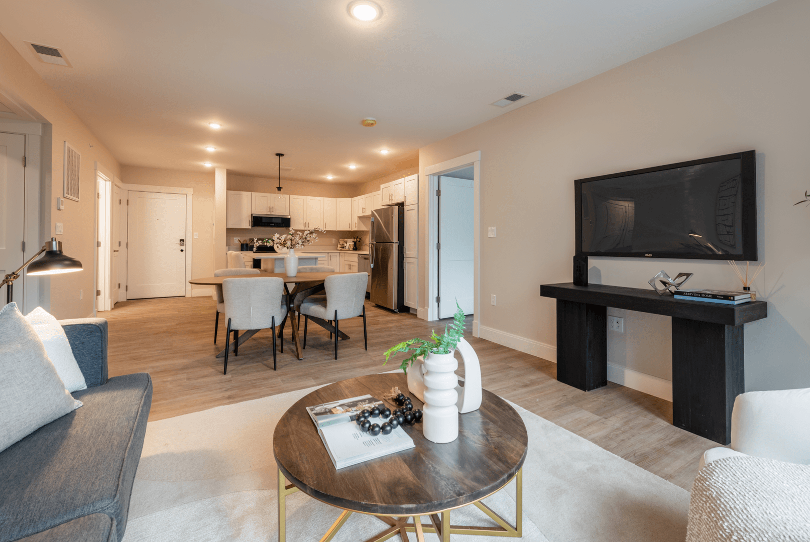 Milton Apartment: 936 Brush Hill Road