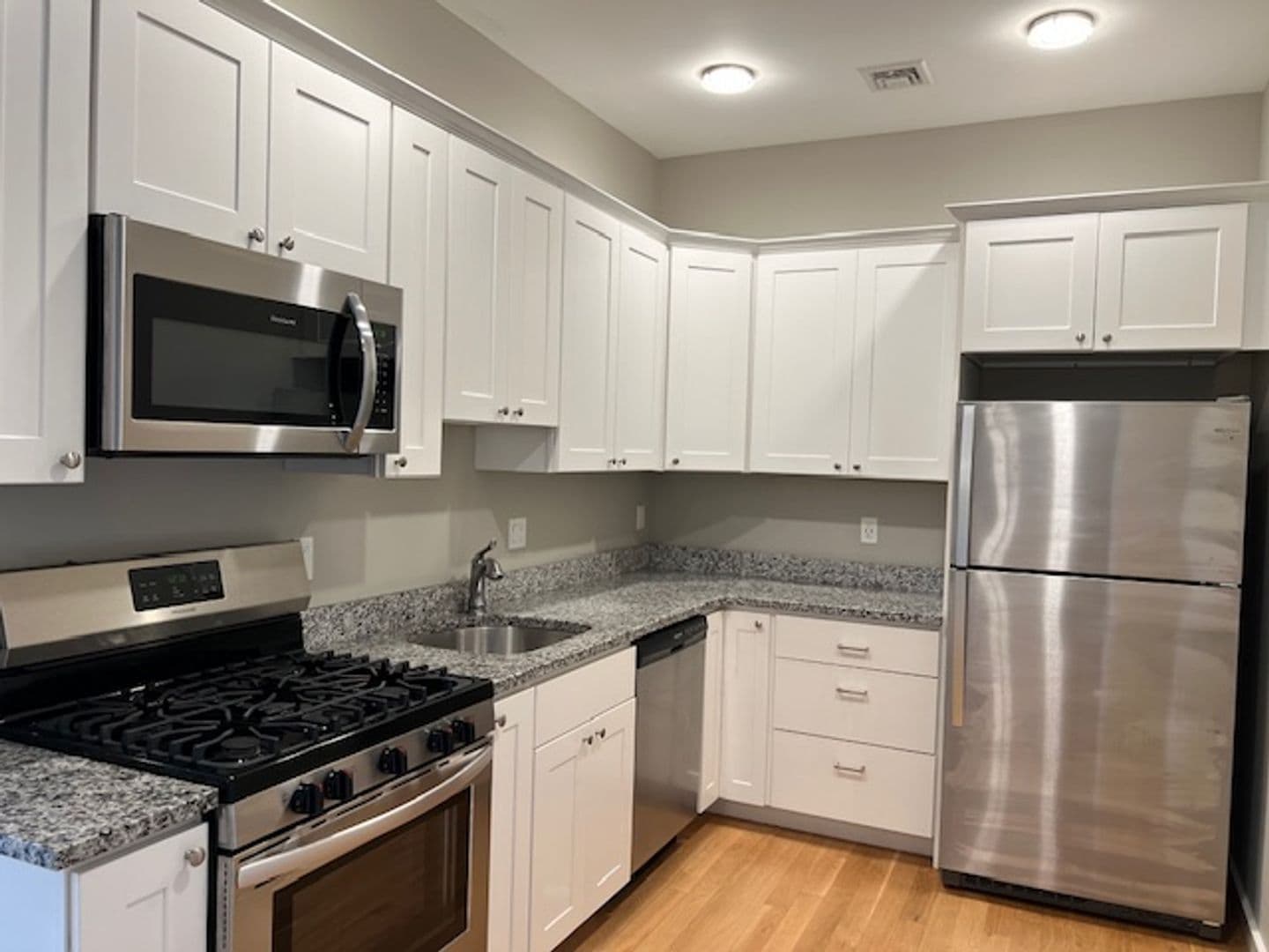 Wakefield Apartment: 600 North Ave