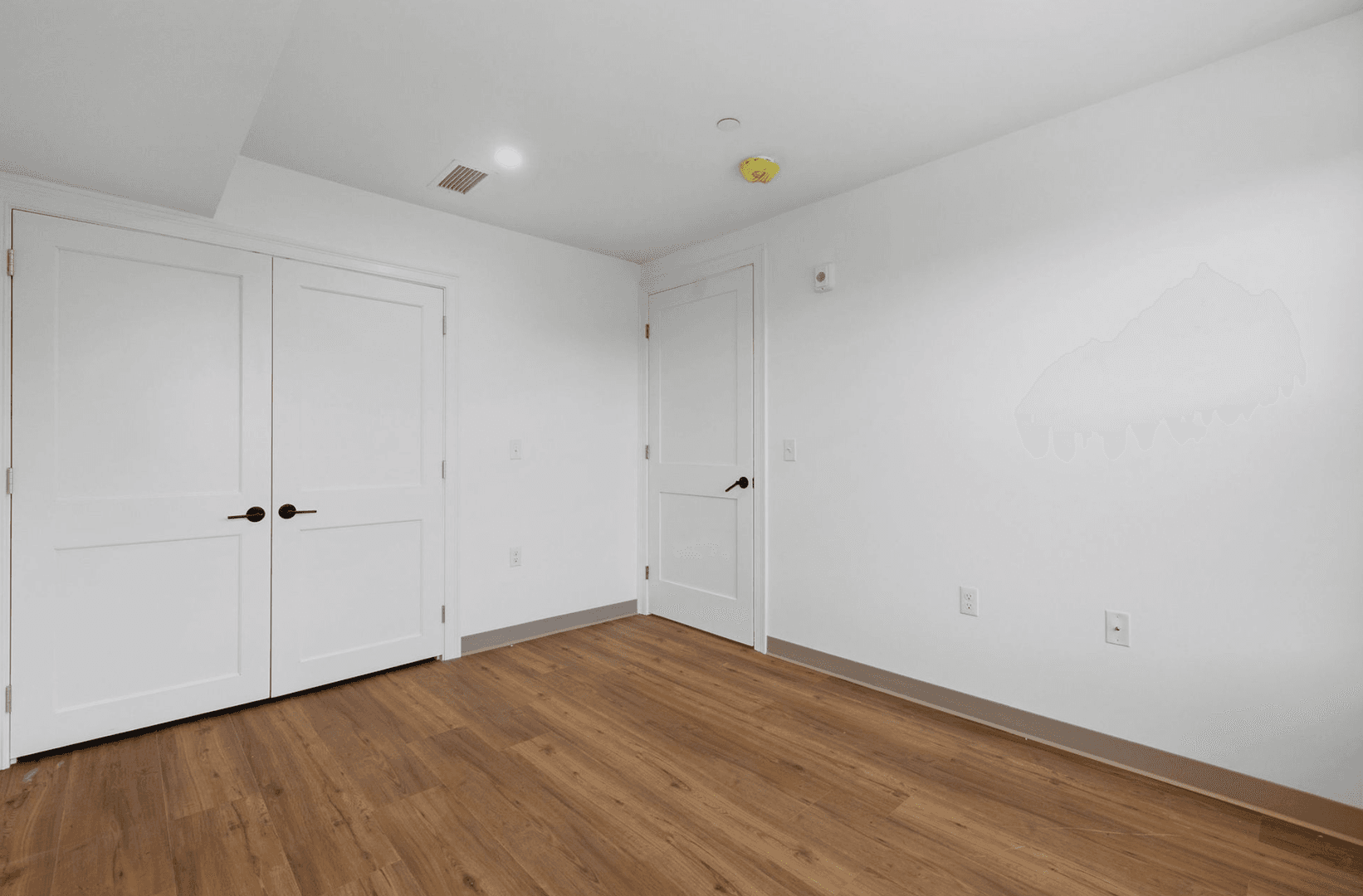 Natick Apartment: 26 Union Street