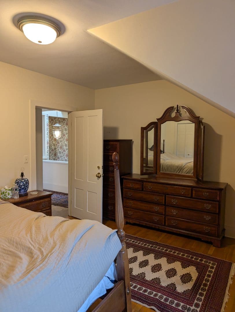 Boston Apartment: 2 Louisburg Square