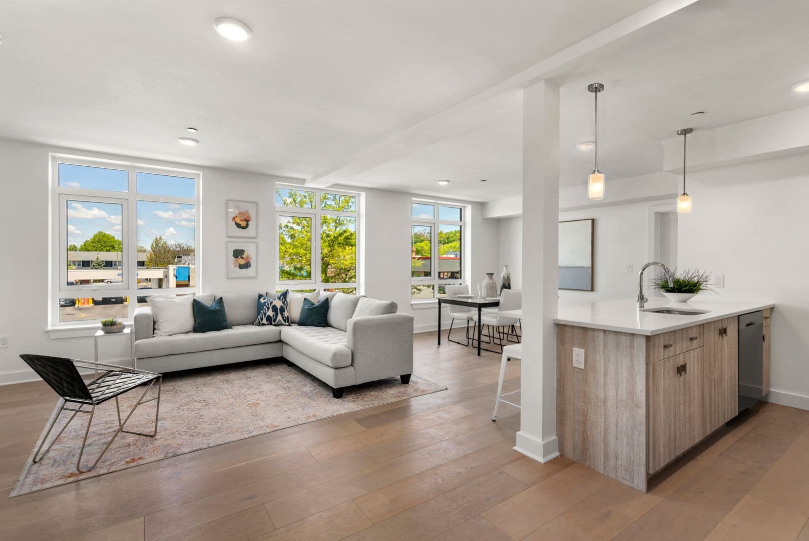 East Boston Apartment: 917 Bennington St