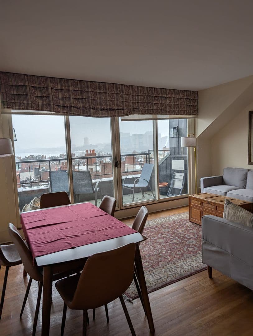 Boston Apartment: 2 Louisburg Square