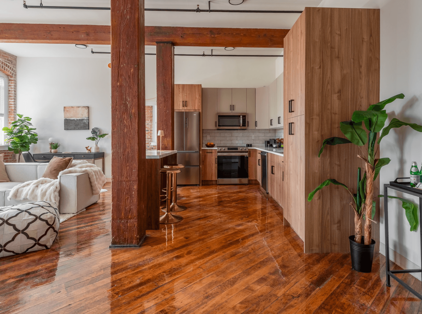Brockton Apartment: 157 Centre Street
