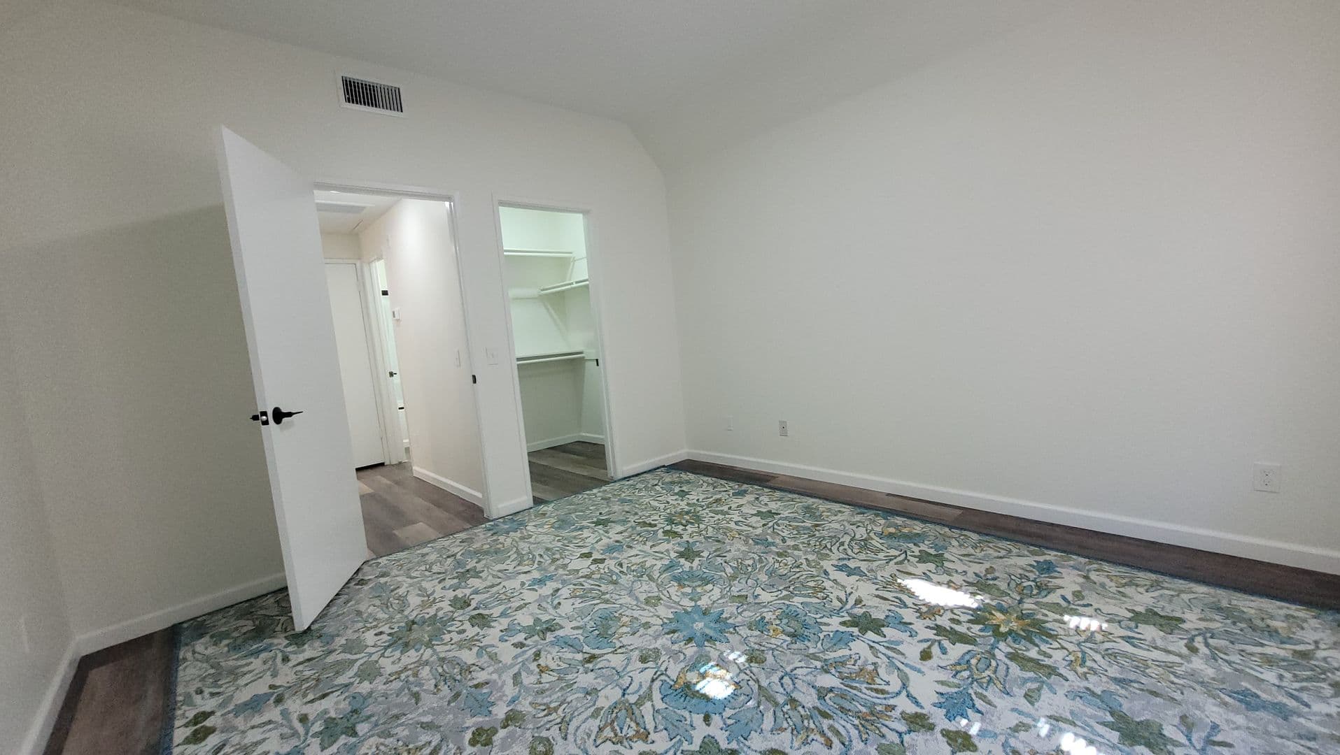 San Diego House: 2050 Camino de la Reina #107