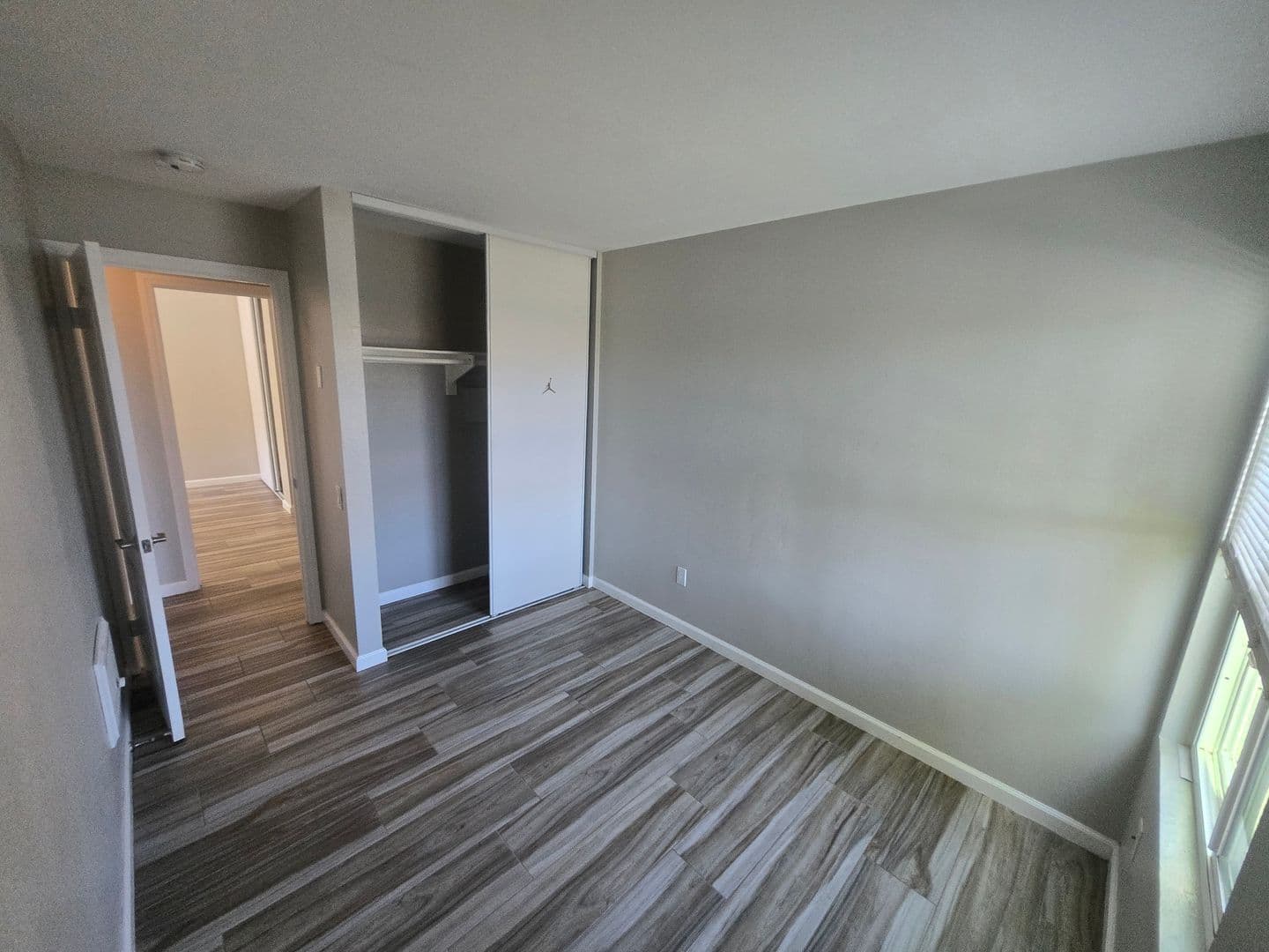 San Diego Condo: 3454 Castle Glen Dr